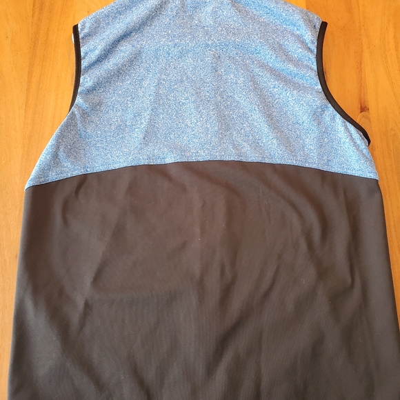 Reebok sport vest - Picture 3 of 4